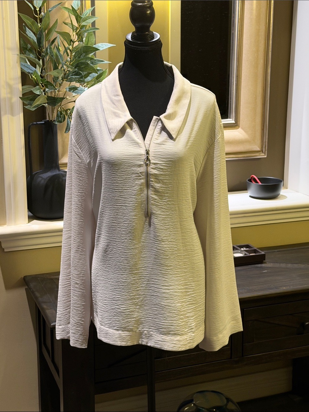 Reitmans Light Cream Zip-Neck Long Sleeve Top